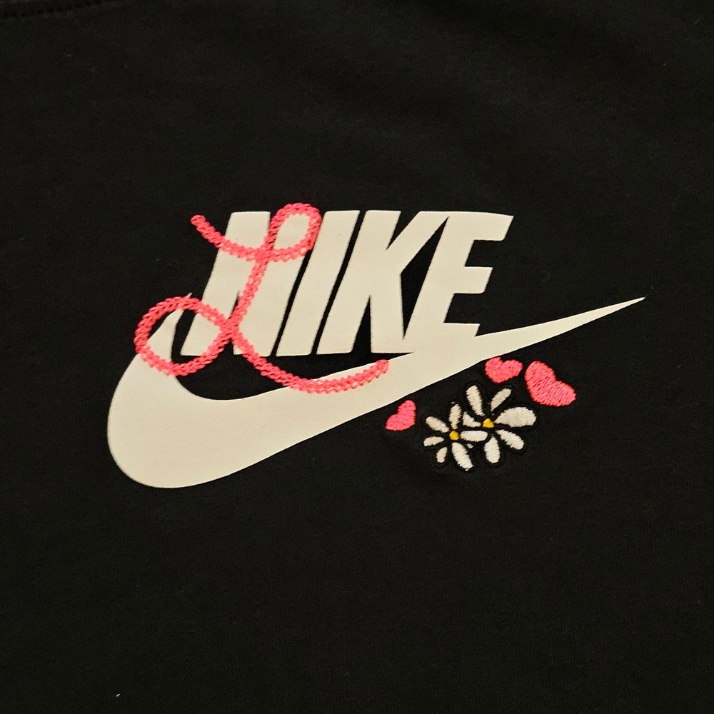 Nike Womens XL Black Graphic T-Shirt Pink Hearts Daisy Floral Swoosh Logo Tee - Picture 2 of 7